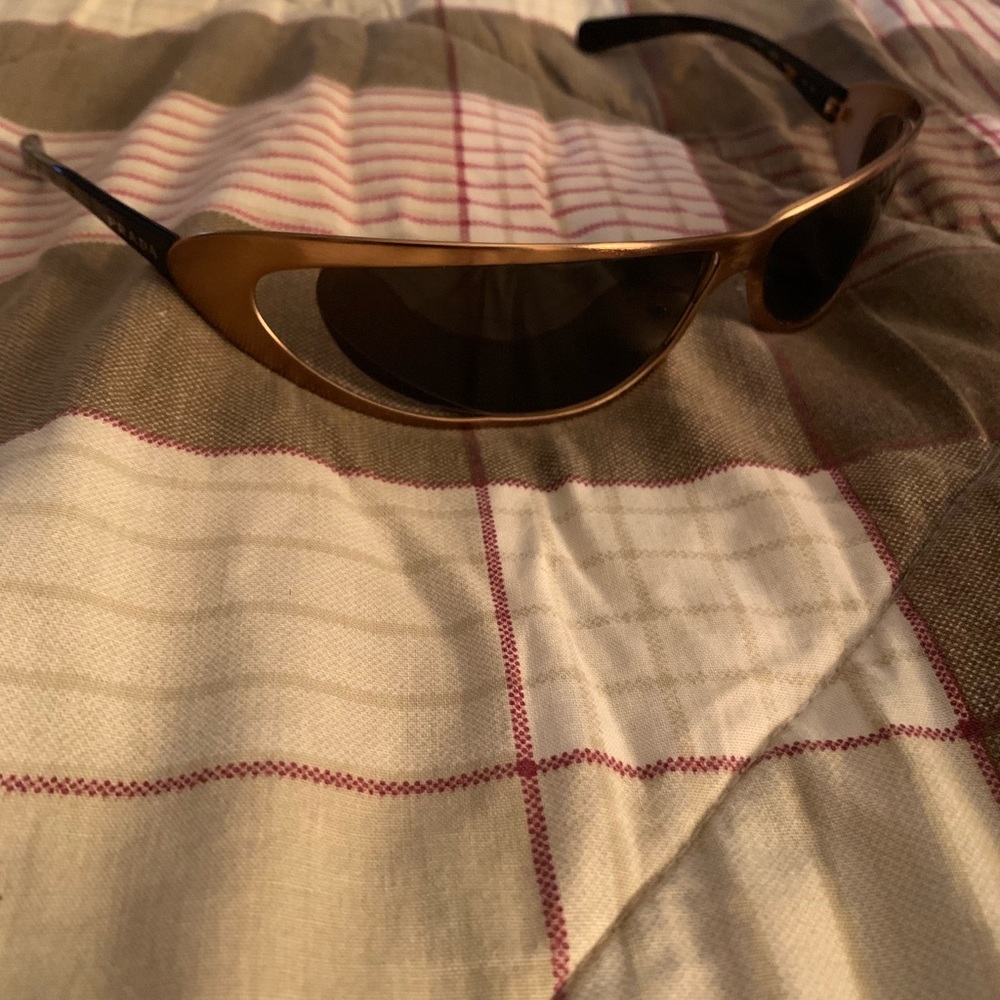 Prada sunglasses - Picture 4 of 4